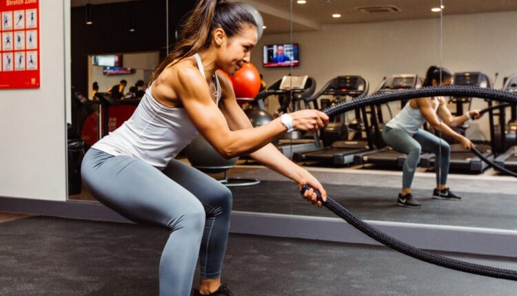 Bagaimana Bergabung Dengan Gym Lokal Telah Meningkatkan Kesehatan, Pekerjaan, dan Penampilan Olahraga Anda